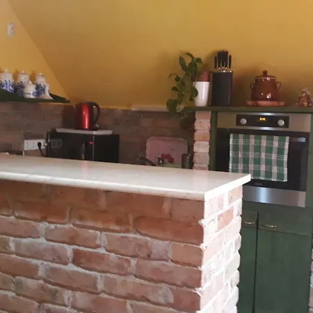Agi Apartman *