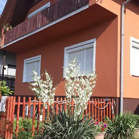 Appartement Agi Apartman *